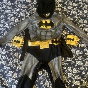 BATMAN :| Toddler’s 12-24 Month old Halloween Costume.